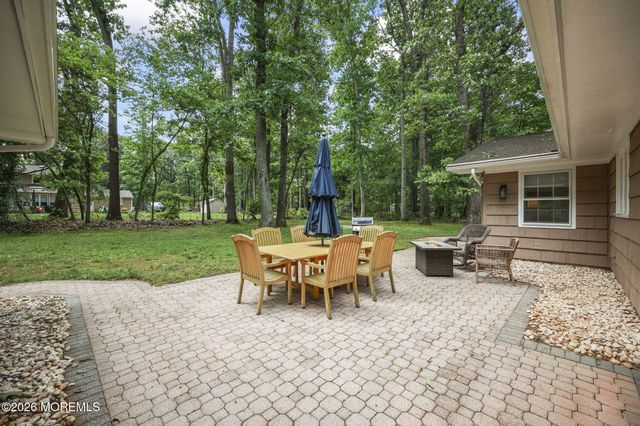 3 Warren Drive, Marlboro, NJ 07746