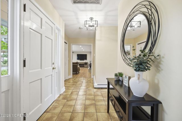 3 Warren Drive, Marlboro, NJ 07746