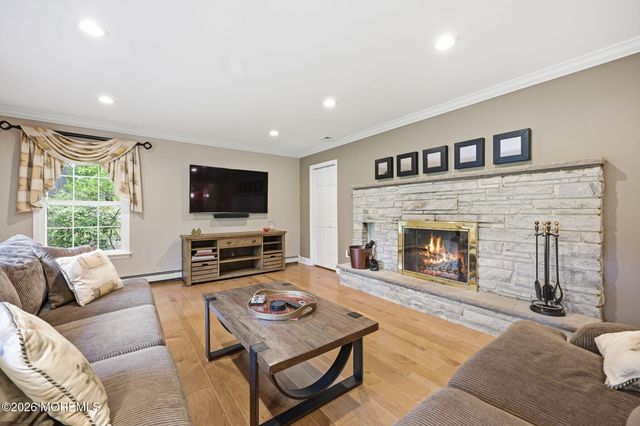 3 Warren Drive, Marlboro, NJ 07746