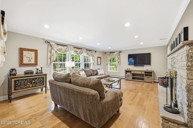 3 Warren Drive, Marlboro, NJ 07746