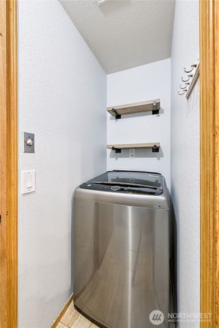 6105 Carmel Lane SE, Lacey, WA 98503