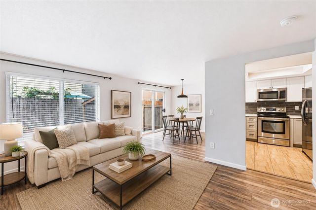 6105 Carmel Lane SE, Lacey, WA 98503