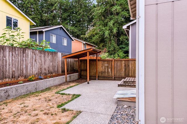 6105 Carmel Lane SE, Lacey, WA 98503