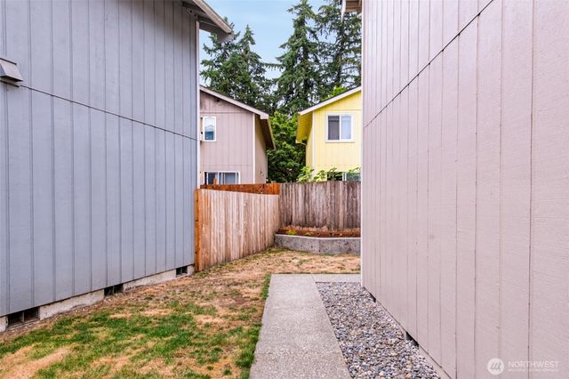 6105 Carmel Lane SE, Lacey, WA 98503