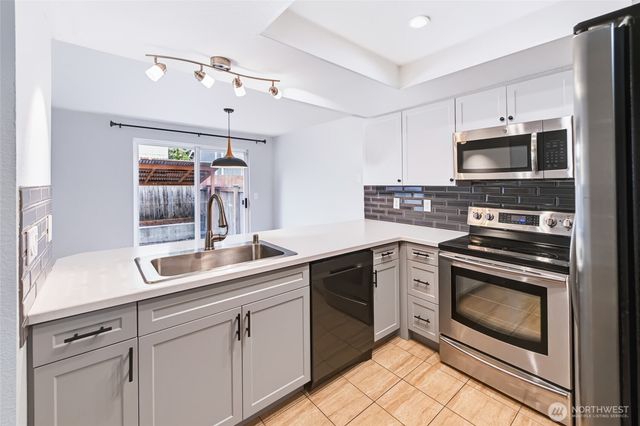 6105 Carmel Lane SE, Lacey, WA 98503