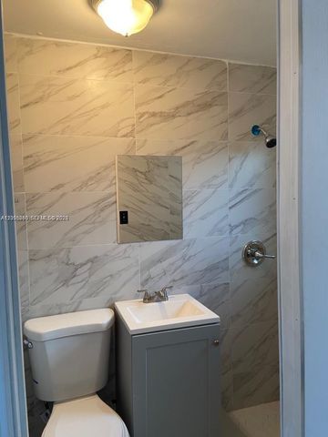 1840 NE 174th Street 1, North Miami Beach, FL 33162