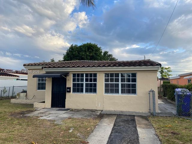 1840 NE 174th Street 1, North Miami Beach, FL 33162
