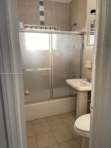 1840 NE 174th Street 1, North Miami Beach, FL 33162