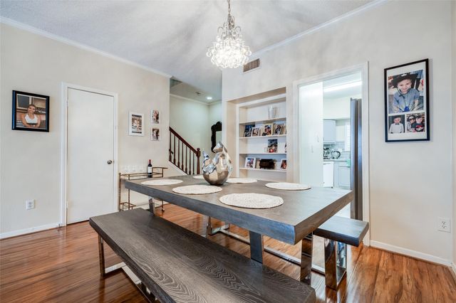 1035 Fountain View Drive, Houston, TX 77057