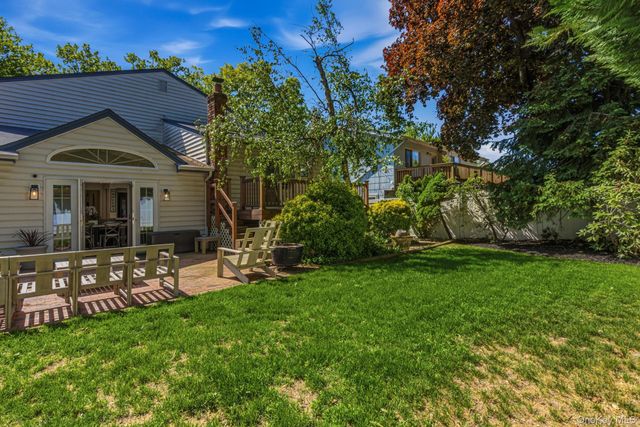39 Marlin Lane, Port Washington, NY 11050