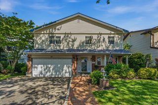 39 Marlin Lane, Port Washington, NY 11050