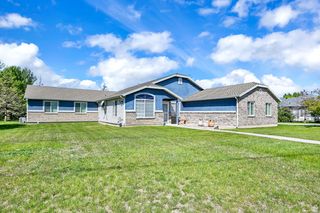 3139 N PELICAN DR, Farr West, UT 84404