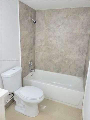 3600 NW 21st St 111, Lauderdale Lakes, FL 33311