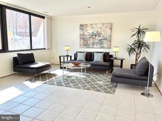 3713 S GEORGE MASON DR #T5W, Falls Church, VA 22041