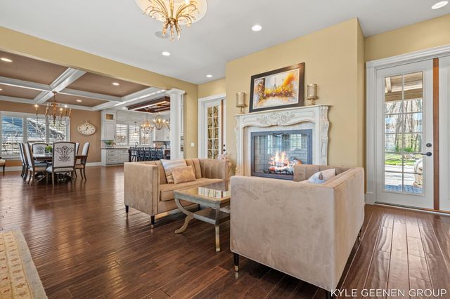 2817 Lakeshore Drive, Fennville, MI 49408