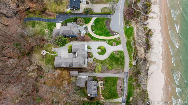 2817 Lakeshore Drive, Fennville, MI 49408