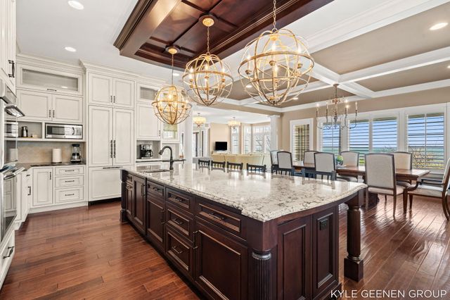 2817 Lakeshore Drive, Fennville, MI 49408