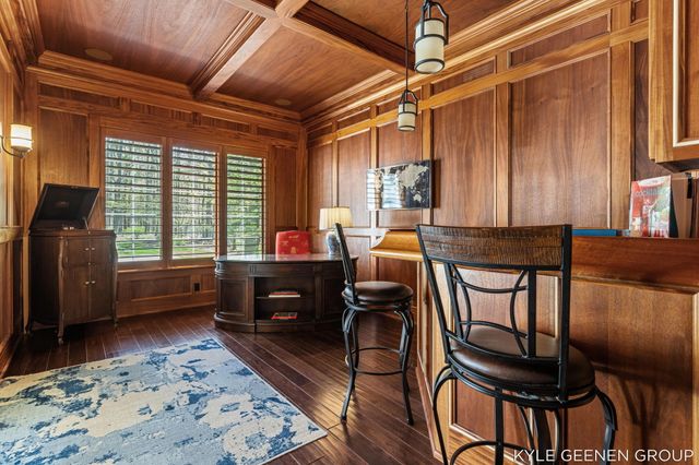 2817 Lakeshore Drive, Fennville, MI 49408