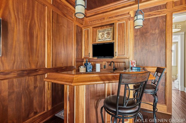2817 Lakeshore Drive, Fennville, MI 49408