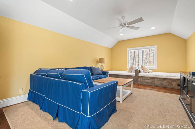 2817 Lakeshore Drive, Fennville, MI 49408