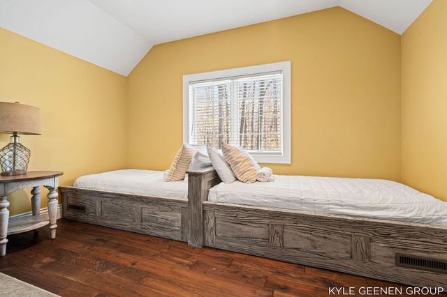 2817 Lakeshore Drive, Fennville, MI 49408