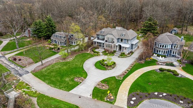 2817 Lakeshore Drive, Fennville, MI 49408
