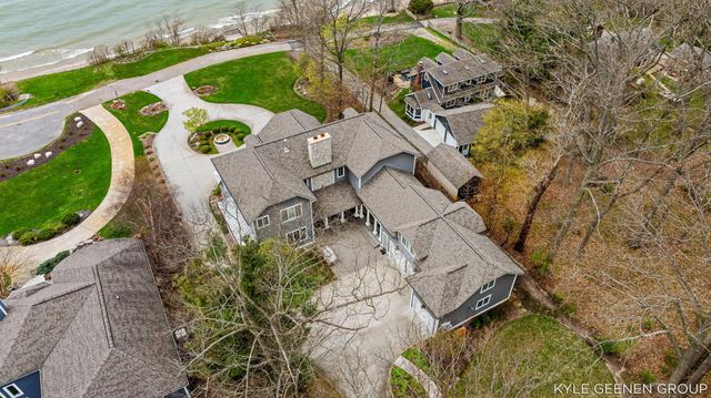 2817 Lakeshore Drive, Fennville, MI 49408