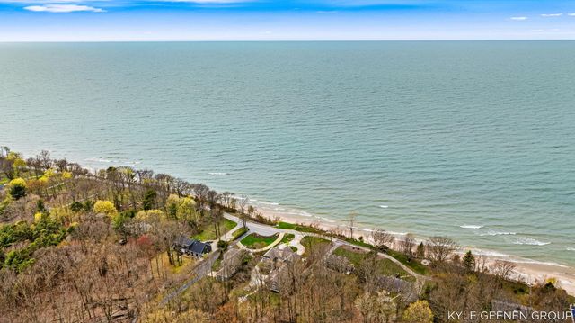 2817 Lakeshore Drive, Fennville, MI 49408