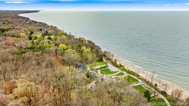 2817 Lakeshore Drive, Fennville, MI 49408