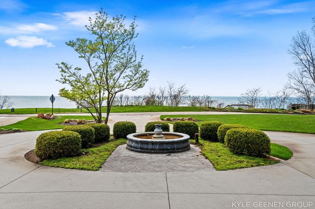 2817 Lakeshore Drive, Fennville, MI 49408