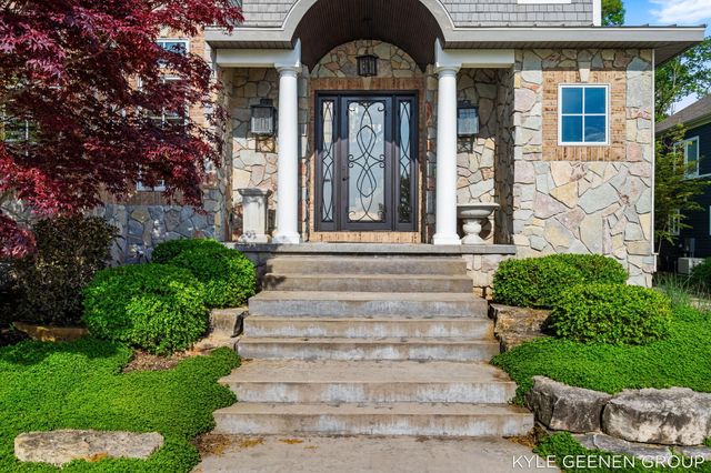 2817 Lakeshore Drive, Fennville, MI 49408