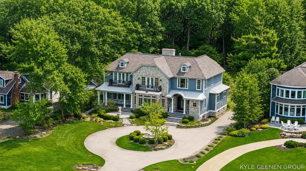2817 Lakeshore Drive, Fennville, MI 49408