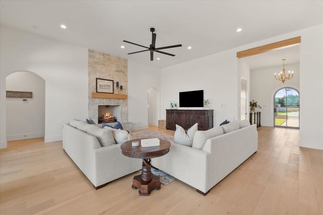 4031 Azalea Way, Midlothian, TX 76065