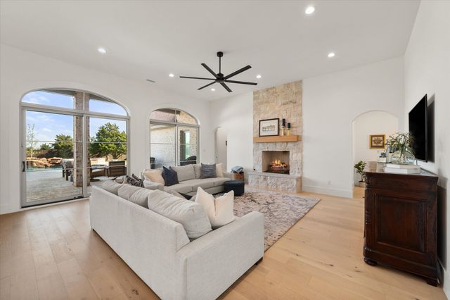 4031 Azalea Way, Midlothian, TX 76065