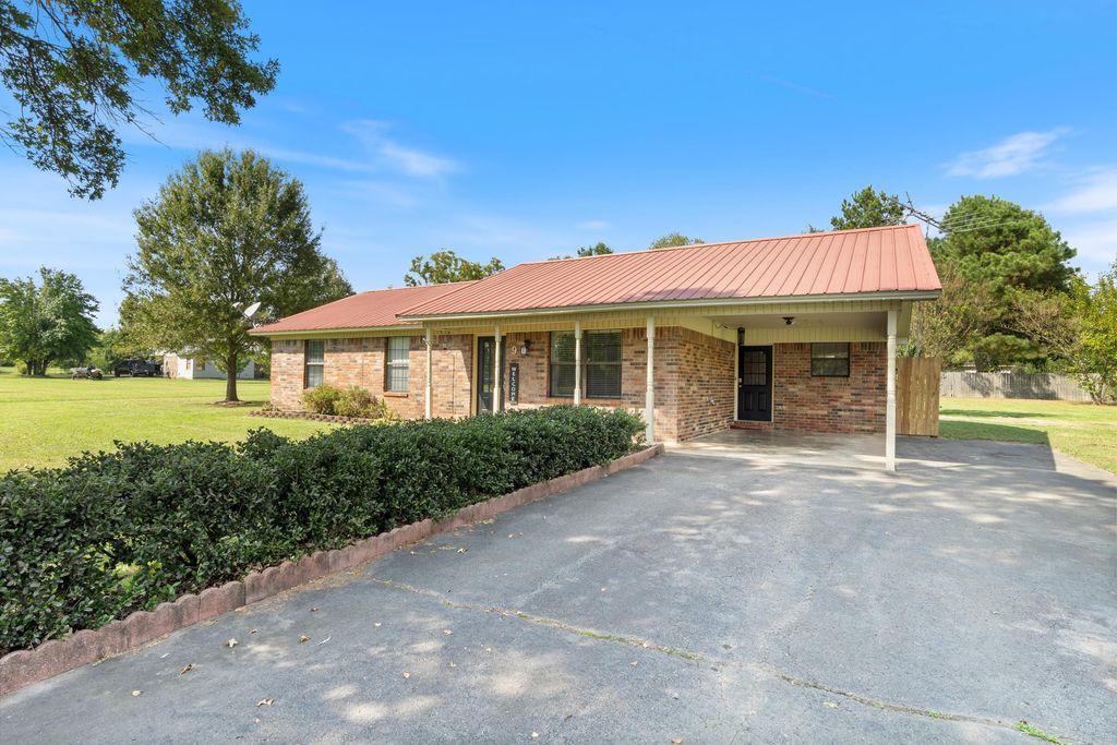 9 Bush Lane, Vilonia, AR 72173