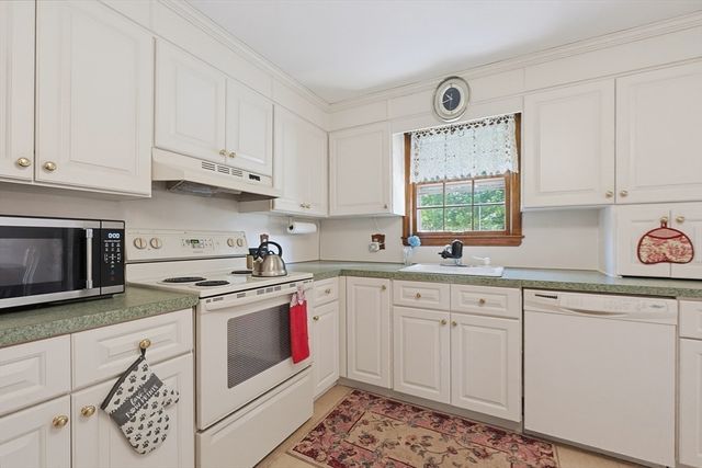 75 Concetta Drive, Bridgewater, MA 02324