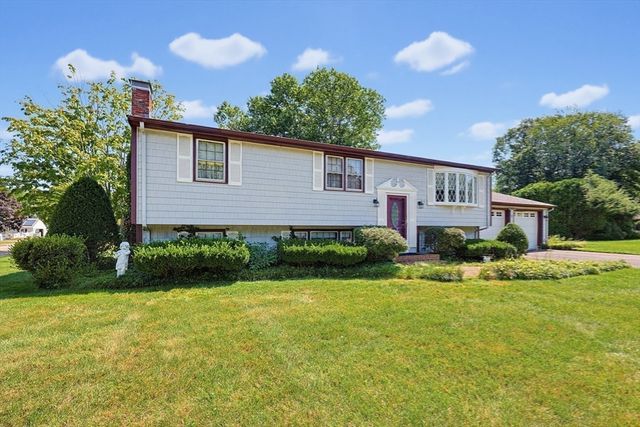 75 Concetta Drive, Bridgewater, MA 02324