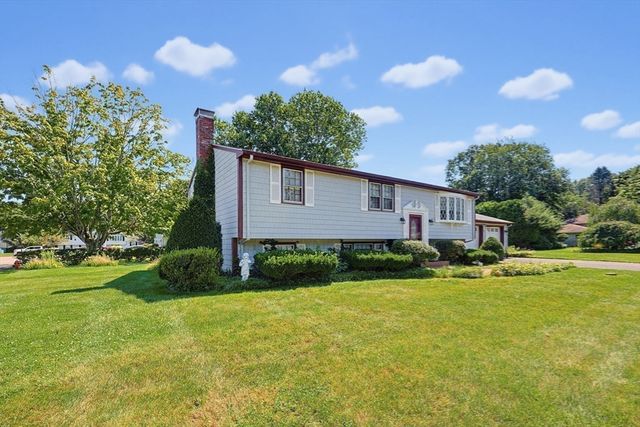 75 Concetta Drive, Bridgewater, MA 02324