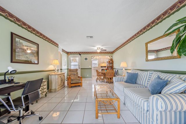 2747 Dudley Drive E A, West Palm Beach, FL 33415