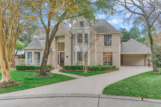 6 Meadow Cove Drive, The Woodlands, TX 77381