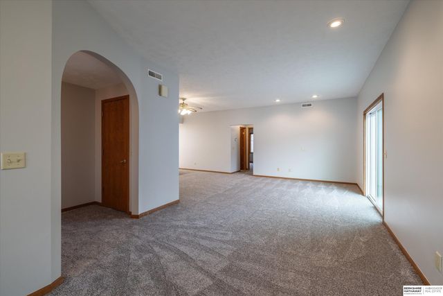 104 E Deer Lane, Plattsmouth, NE 68048