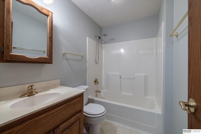 104 E Deer Lane, Plattsmouth, NE 68048