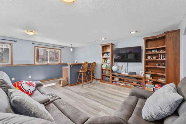 3674 N Forest Ridge, Wichita, KS 67205