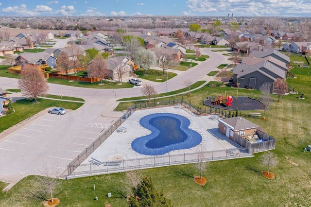 3674 N Forest Ridge, Wichita, KS 67205