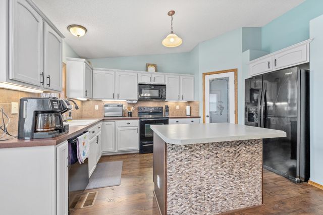 3674 N Forest Ridge, Wichita, KS 67205