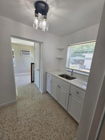 1216 Cabana Road 4, Singer Island, FL 33404