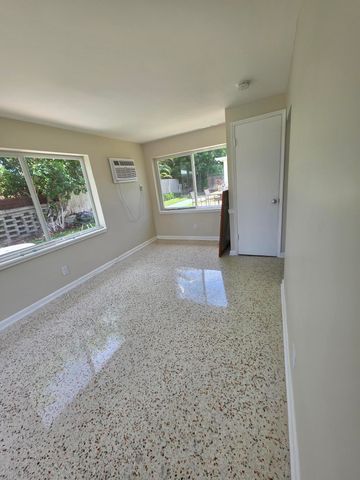 1216 Cabana Road 4, Singer Island, FL 33404