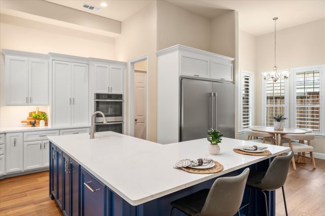 660 Duke Saxony Drive, Lewisville, TX 75056