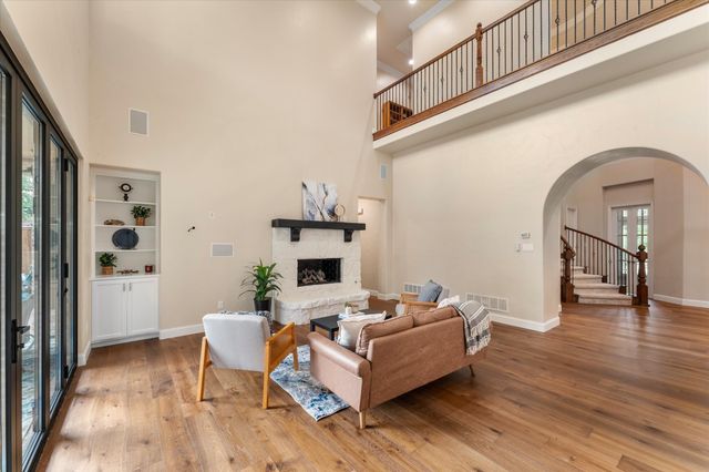 660 Duke Saxony Drive, Lewisville, TX 75056