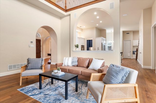 660 Duke Saxony Drive, Lewisville, TX 75056